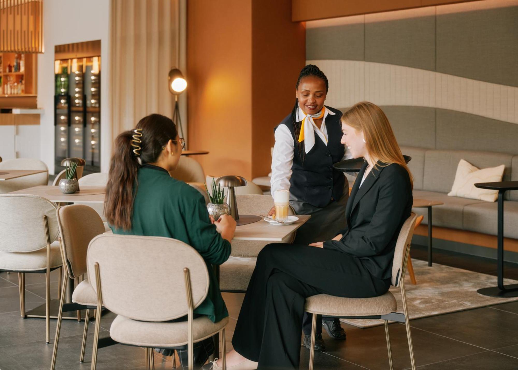 Lufthansa Seeheim - More Than A Conference Hotel Екстер'єр фото